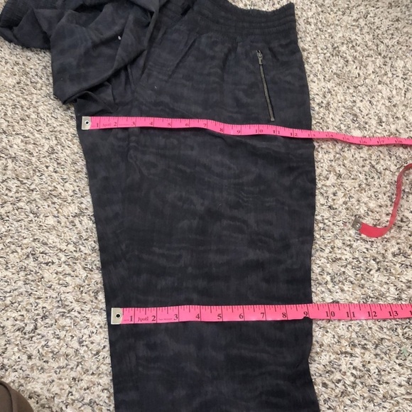 Athleta Camden Printed Jogger Track Pants Size 6 Dark Gray Black - Picture 8 of 10